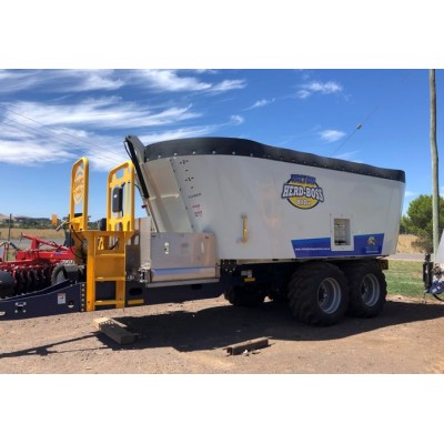 HERD BOSS 810V MIXER